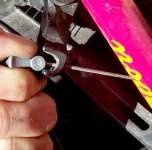 ReleasingBrakeCables.jpg (12695 bytes)